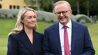 &lsquo;We couldn&rsquo;t be more happy&rsquo;: PM Albanese proposes to long-term partner