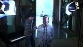 Oasis: Sound Travels (2003, 1/2)