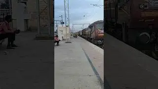 14645 Shalimar express leading with DLTB Wdp4d #40251(Rani Durgavati) + #40294 Wdp4d #shorts #train