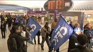 Strike action sparks Christmas travel disruption