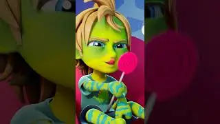 CHAMELEON MAN!!  🦎 Niko's shapeshifting superpower into an invisible lizard!! #shorts