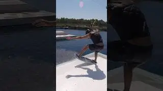 Black Betty | #wakeskating #crookedgrind #backside #smith #grind #blackbetty #wakeskate #sk8 #bcn￼ ￼
