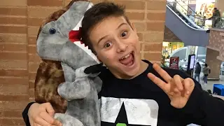 GIGANTESCO PELUCHE T REX  VINTO AL GANCIO in sala giochi alle macchinette  tirannosauro TREX