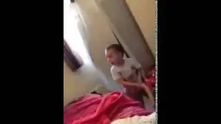 Ребенок нашел мамину игрушку