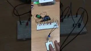 4 bulb LED Arduino circuit with FSR