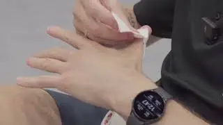 How to Tape a Jammed Thumb for Volleyball