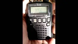 ICOM IC-R6 tuned to WRMI shortwave