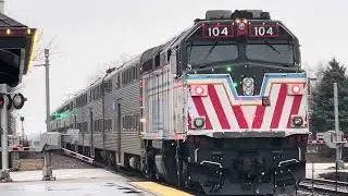 Metra UP Holiday Train 2024