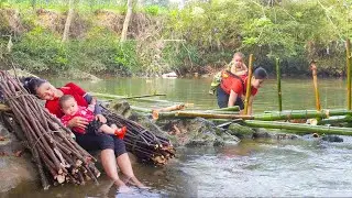 16 Year Old Single Mother Determined to Build a Bamboo Bridge Across the Stream | Ly Tieu Nguyet