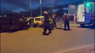 Impactante choque: Rescate de la joven atrapado en el Fiat Uno