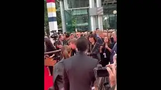 The Goldfinch-Premiere (Finn Wolfhard  y Oakes Fegley) 🍒