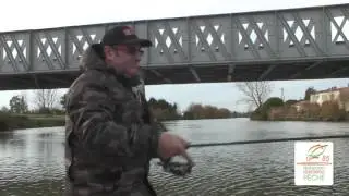 Pêche dans les marais en Vendée sur le canal de Pomère