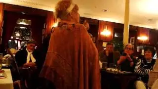 Asunci&oacute;n Valga&ntilde;&oacute;n en el caf&eacute; Gij&oacute;n