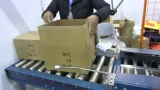 Automatic carton folding machine