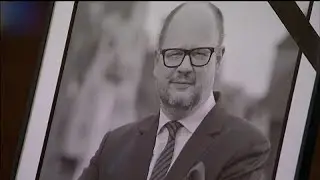 Thousands march alongside murdered Gdansk mayor's coffin