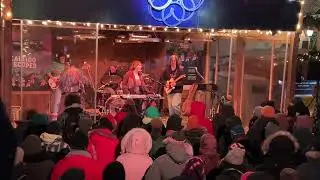 Oui Merci Live in Old Quebec City &mdash; Christmas Market 