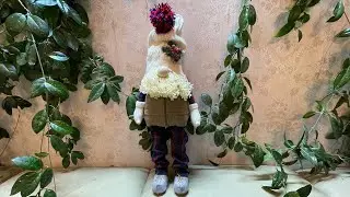 DIY Christmas Gnome on Legs.#christmasgnome #handmade #howtosew