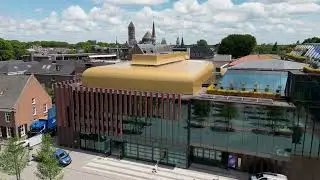 Theater aan de Parade Den Bosch | Gouden gevel met Art-Punch door VPT Versteeg