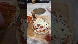 Making pizza