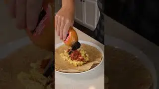 Лепешки для завтрака &laquo;Просто разбей яйцо&raquo;