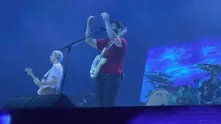 Foals Spanish Sahara live @ Paris Le Z&eacute;nith 16/05/2022