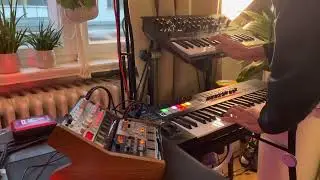 Jam snippet with the Korg minilogue xd, Volca Bass and Volca Drum