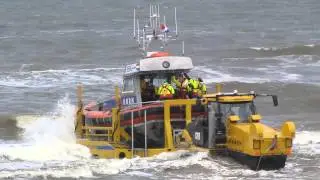 Landing, vervoer en lancering reddingsboot (6/10)