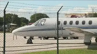 2 men accused of smuggling about $5 million worth of gold bars in plane