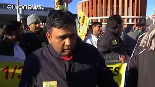 Taxi drivers protest against Uber and Cabify in Spain 29.11.2017