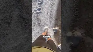 Почему на этом пляже вместо песка соль?
