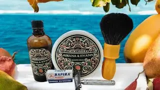 Ariana Evans Fresh Mango con Fatip lo storto open comb, con il pennello Razorock 400 