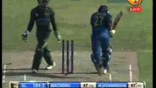 Cricket: Sri Lanka beats Pakistan in second ODI Newsfirst