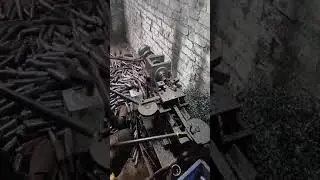 Metal pipe end sealing machine