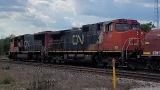 (Nice Driver) CN 435 - 5613 & 2634 In Lynden Ontario