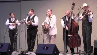 Larry Sparks sings 