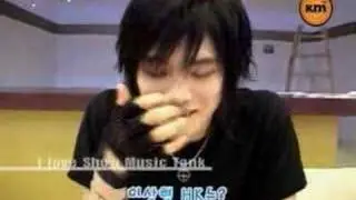 Yunho is jealous?