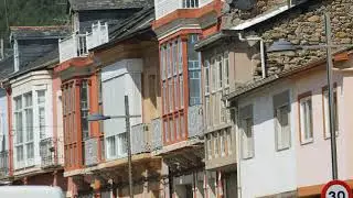 Villamart&iacute;n de Valdeorras​ o Vilamart&iacute;n de Valdeorras