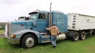 Old Start Cold Start 1990 Peterbilt Semi