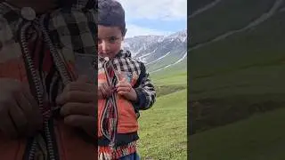 beautiful shy baby guide #babyboy #mountainbeauty #localguide #youtubeviralshorts #madeforkids #you