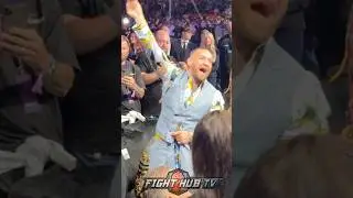 Conor McGregor ARRIVES to Joshua vs Dubois! CROWD GOES CRAZY!