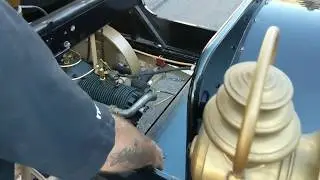 The Holsman Automobile 1898 start engine