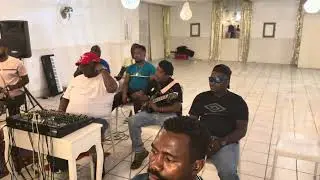 Succès music à le port prt 2