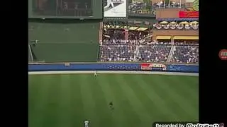 2002 nlds  Jones robs bonds game 1 in the 4 the inning