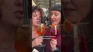 Выпейте, перекусите и прогуляйтесь по Риму 🍹 #AperitivoTime #LocalAromas #RomeExperiences