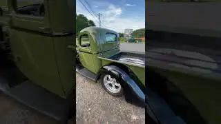 Stubby &lsquo;46 Chevy hot rod pickup with C4 Corvette suspension & powertrain