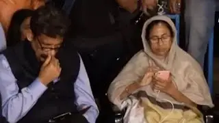 Mamata Banerjee begins her &lsquo;Save the Constitution&rsquo; dharna, accuses BJP of plotting coup