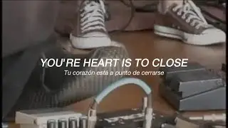 Silversun Pickups - Kissing Families [Lyrics, Traducci&oacute;n & Official Video]