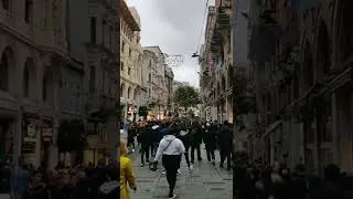 crowds of tourists in Istanbul (May 2022)