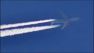 United airlines Boeing 777 cloud busting 