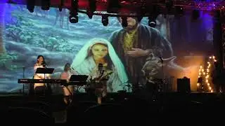 Gwen Viesselman sings O Holy Night !